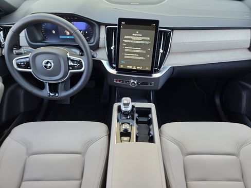 New 2026 Volvo XC90 B6 Plus w/ Protection Package Premier image 26