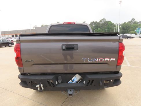 Used 2016 Toyota Tundra SR5 w/ SR5 Upgrade Package AWD/4WD image 13