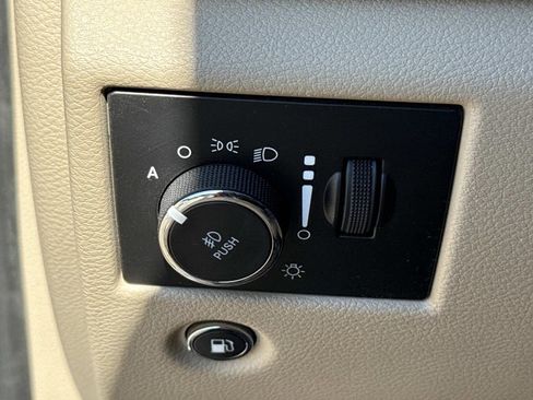 Used 2019 Jeep Grand Cherokee Limited w/ Trailer Tow Group IV image 41