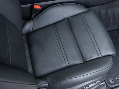 New 2025 Porsche Cayenne Turbo image 48