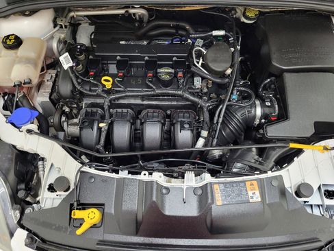 Used 2014 Ford Focus Titanium FWD image 30