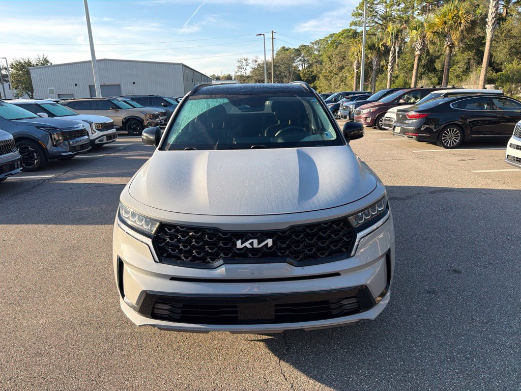 Certified 2023 Kia Sorento EX w/ Panoramic Sunroof Package FWD image 2