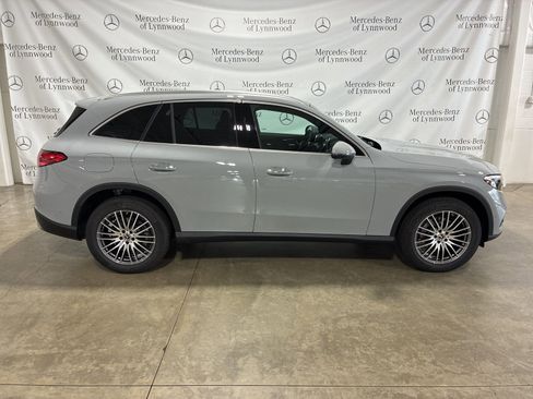 New 2026 Mercedes-Benz GLC 300 4MATIC image 3