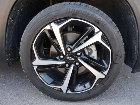 Used 2021 Chevrolet TrailBlazer RS w/ Sun and Liftgate Package AWD/4WD image 45