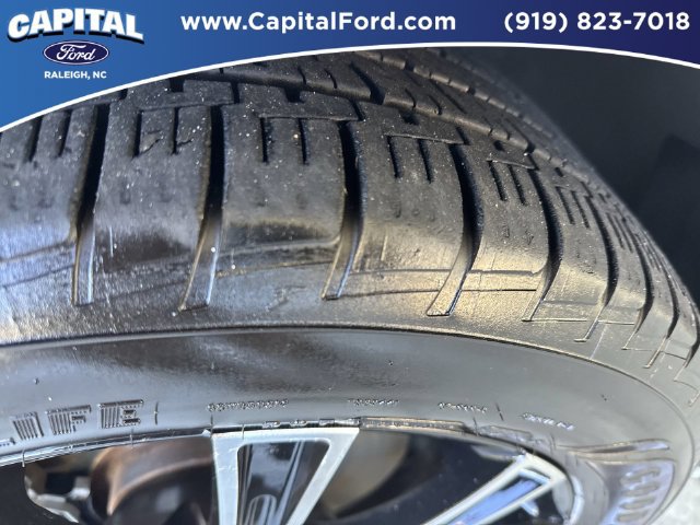 Certified 2018 Ford Fusion SE w/ Fusion SE Technology Package FWD image 14