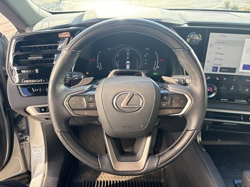 Used 2024 Lexus RX 350 image 17