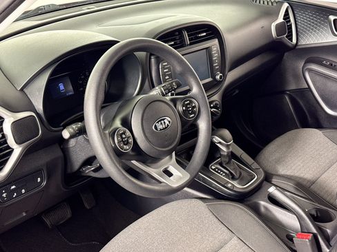 Used 2020 Kia Soul S image 16