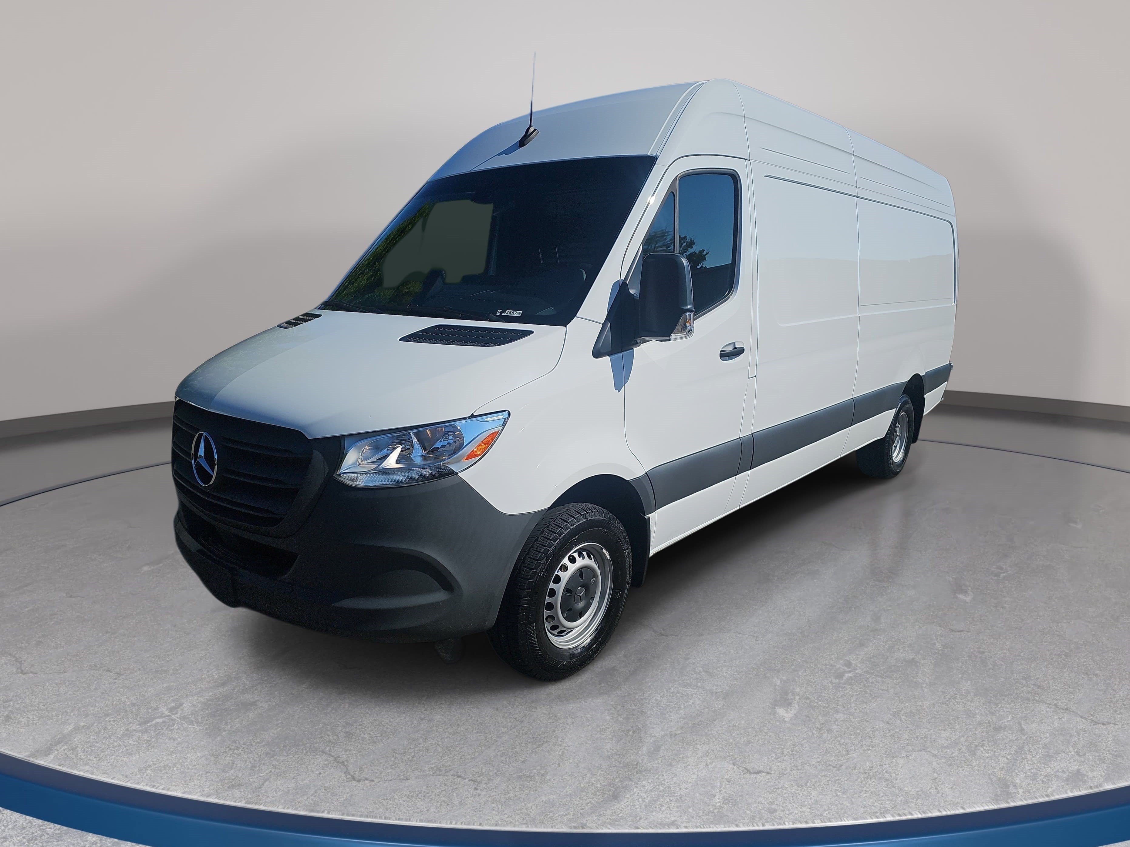 Used 2025 Mercedes-Benz Sprinter 3500 image 1