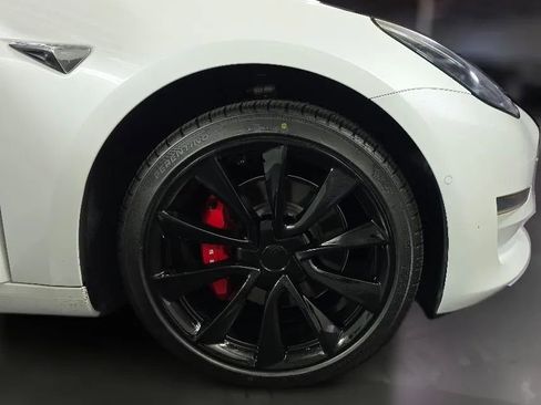 Used 2019 Tesla Model 3 Long Range image 18