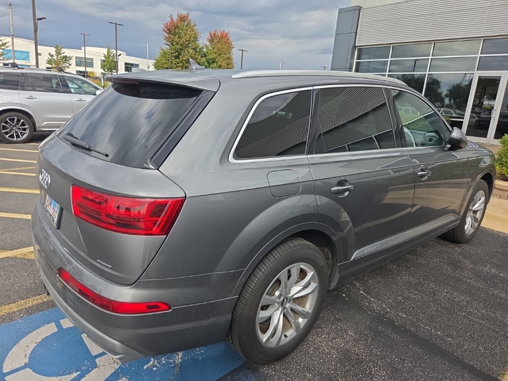 Used 2017 Audi Q7 2.0T Premium Plus w/ Premium Plus Package AWD/4WD image 4