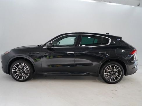 New 2025 Maserati Grecale GT image 4