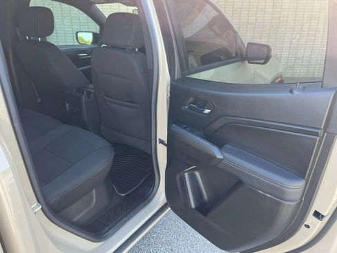 Used 2024 GMC Canyon Elevation w/ Convenience Package RWD image 29
