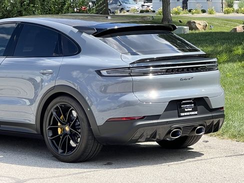 Certified 2024 Porsche Cayenne Turbo GT image 10