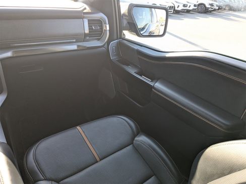 Used 2023 Ford F150 Platinum image 18