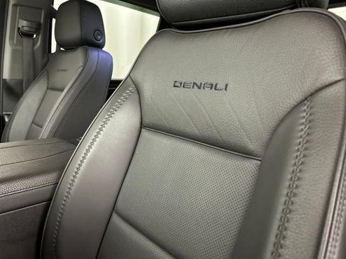 Used 2025 GMC Sierra 2500 Denali w/ Denali Reserve Package AWD/4WD image 8