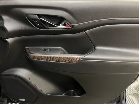 Certified 2022 GMC Acadia Denali w/ Denali Ultimate Package AWD/4WD image 45