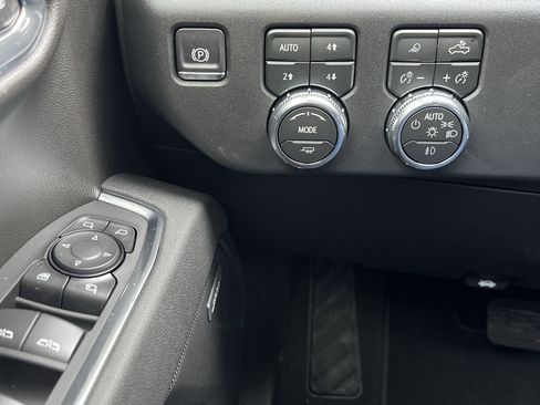 New 2026 GMC Sierra 1500 SLT image 53