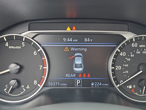 Used 2024 Nissan Altima 2.5 SV FWD image 16