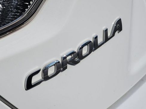 Used 2022 Toyota Corolla LE FWD image 6