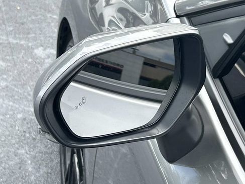 Used 2025 Toyota Camry SE FWD image 13