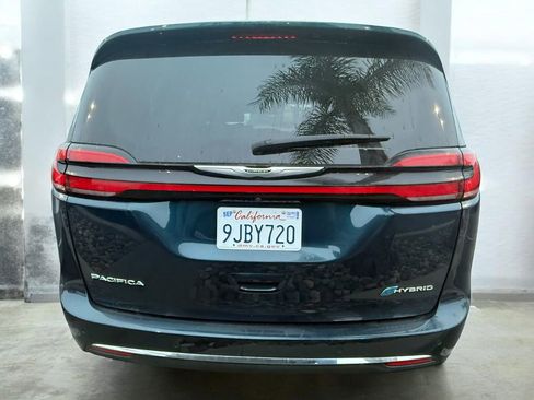 Used 2023 Chrysler Pacifica Touring-L image 22