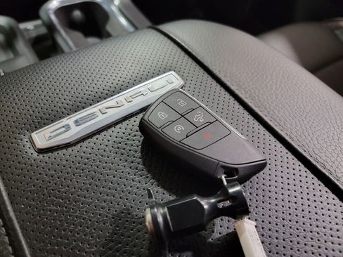 Used 2024 GMC Sierra 3500 Denali w/ Technology Package image 24