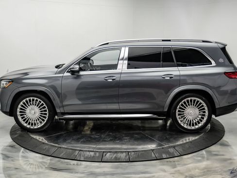 Used 2024 Mercedes-Benz Maybach GLS 600 4MATIC image 9