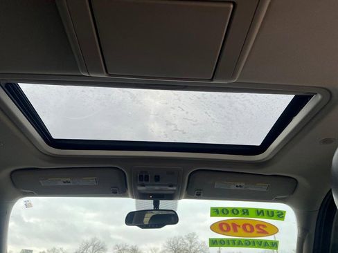 Used 2010 GMC Yukon XL Denali image 14