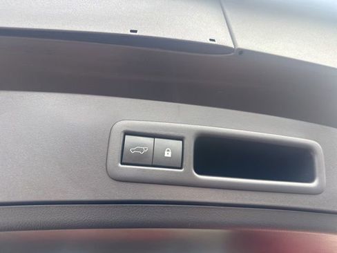 Used 2020 Lexus UX 200 w/ Premium Package image 36