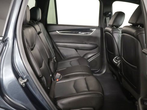 Used 2022 Cadillac XT6 Premium Luxury image 33