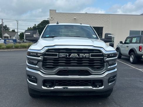 Used 2025 RAM 2500 Big Horn AWD/4WD image 3