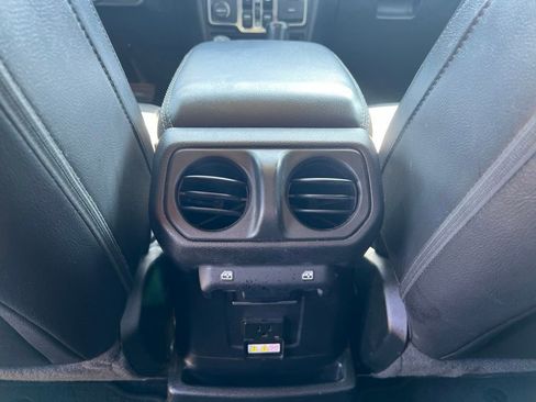 Used 2020 Jeep Wrangler Unlimited Sahara w/ Dual Top Group AWD/4WD image 22