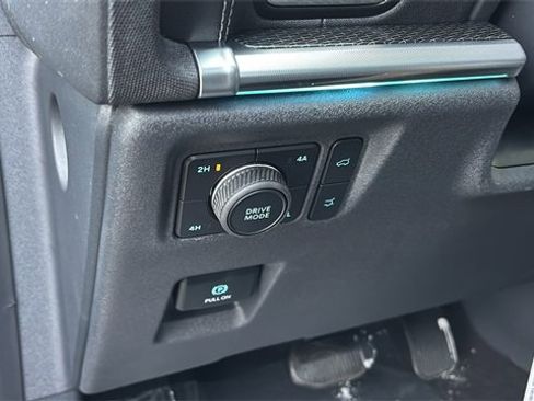 New 2025 Ford Expedition Platinum w/ Stealth Performance Package image 13