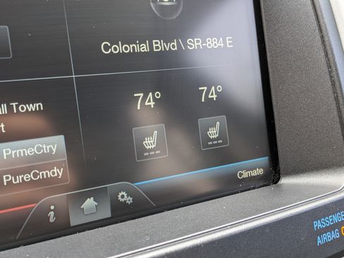 Used 2014 Ford Edge Limited w/ Equipment Group 302A AWD/4WD image 32