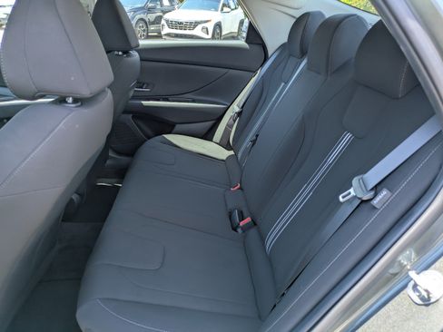 Certified 2024 Hyundai Elantra SEL FWD image 12