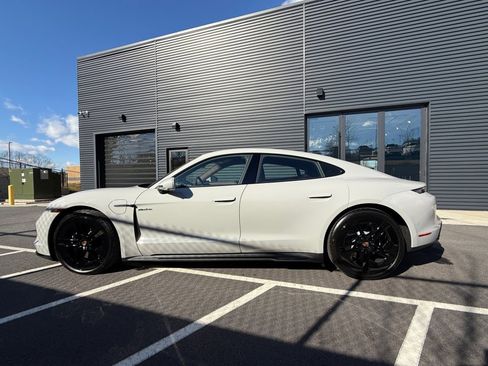 New 2026 Porsche Taycan GTS image 2