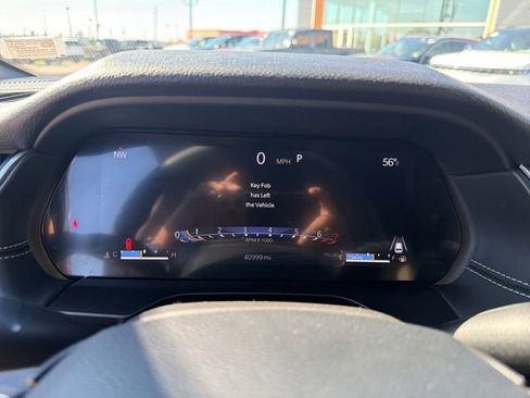 Used 2025 Jeep Grand Cherokee Altitude image 44