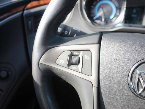 Used 2011 Buick LaCrosse CXL AWD/4WD image 17