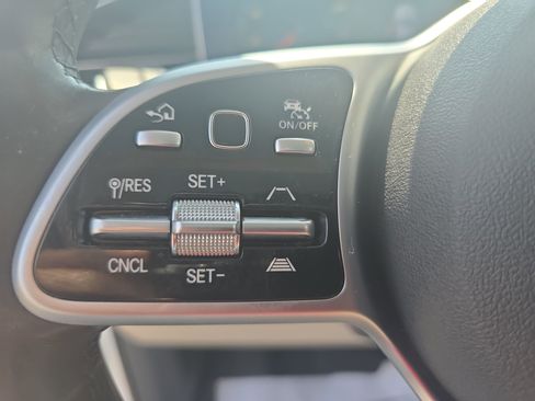 Used 2020 Mercedes-Benz GLE 350 4MATIC image 16