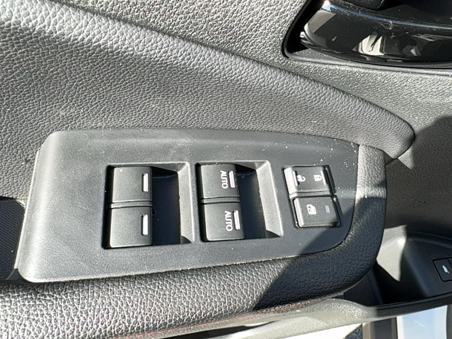 Used 2025 Honda Passport Black Edition image 14