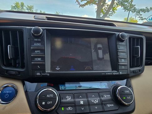 Used 2017 Toyota RAV4 Limited w/ Advanced Technology Package AWD/4WD image 34