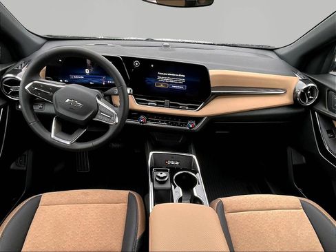 New 2026 Chevrolet Equinox ACTIV FWD image 5