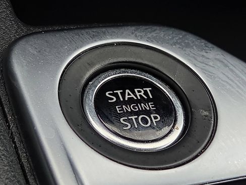 Used 2025 Nissan Sentra SV FWD image 22