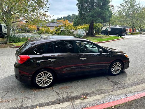 Used 2013 Subaru Impreza 2.0i Limited image 4
