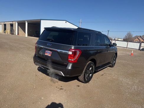 Used 2021 Ford Expedition XLT image 6