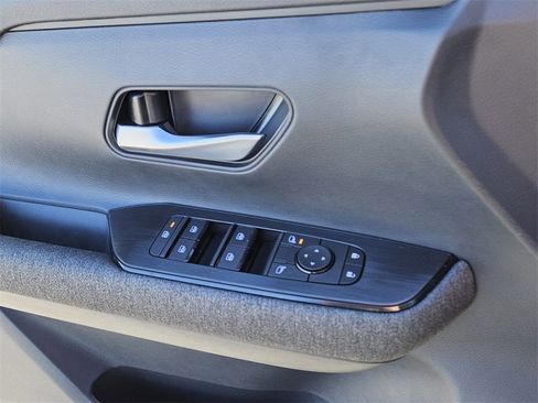 New 2026 Nissan Kicks SV w/ SV Premium Package image 28