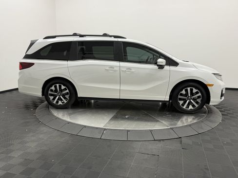 Used 2025 Honda Odyssey EX-L image 8