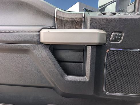 Used 2020 Ford F350 Lariat w/ Lariat Ultimate Package image 49