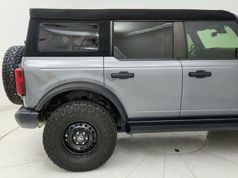 Used 2023 Ford Bronco Black Diamond image 12