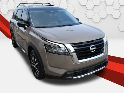 Used 2023 Nissan Pathfinder Platinum FWD image 8